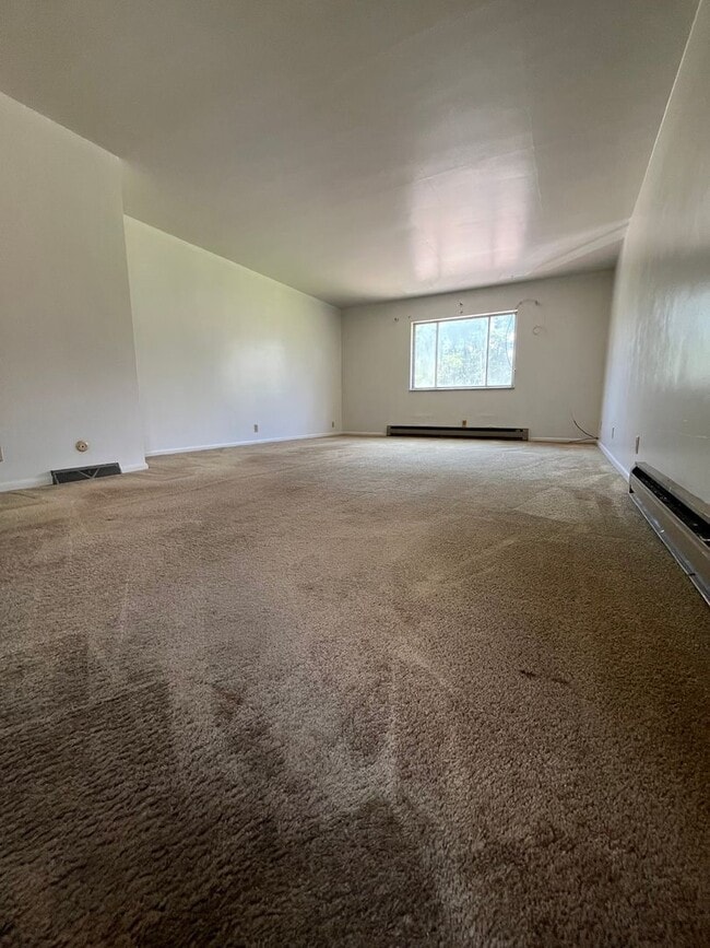 100 Woodland Rd in Mingo Junction, OH - Building Photo - Building Photo