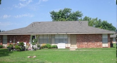 Parkwood Gardens Ohana in Bixby, OK - Building Photo - Building Photo