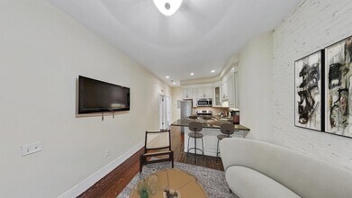 2 Carmel St, Unit 1 in Boston, MA - Building Photo - Building Photo