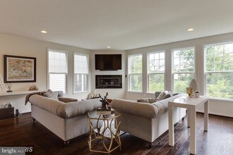 42558 Stratford Landing Dr in Ashburn, VA - Building Photo - Building Photo