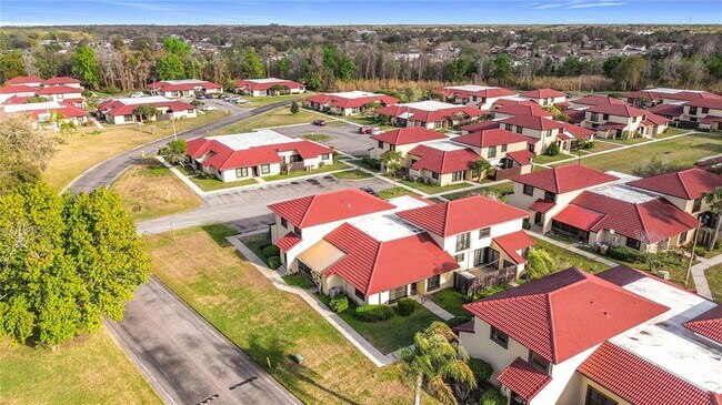 571 Hunter Cir in Kissimmee, FL - Building Photo - Building Photo