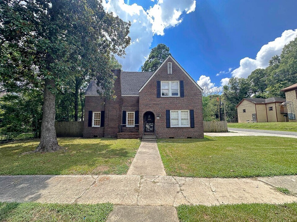 659 Kirby Pl in Shreveport, LA - Building Photo