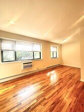 6954 N Sheridan Rd in Chicago, IL - Building Photo - Building Photo