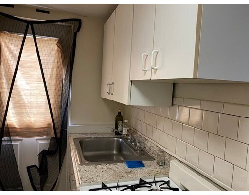 14 Johnson Ave-Unit -4 in Quincy, MA - Building Photo - Building Photo