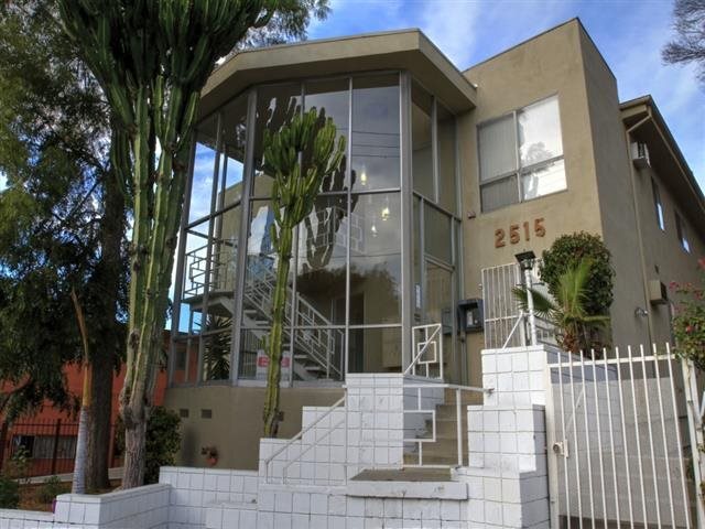 2515 Ocean View Avenue in Los Angeles, CA - Building Photo