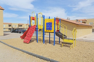 Ridge Falls Apartments in Las Vegas, NV - Building Photo - Building Photo