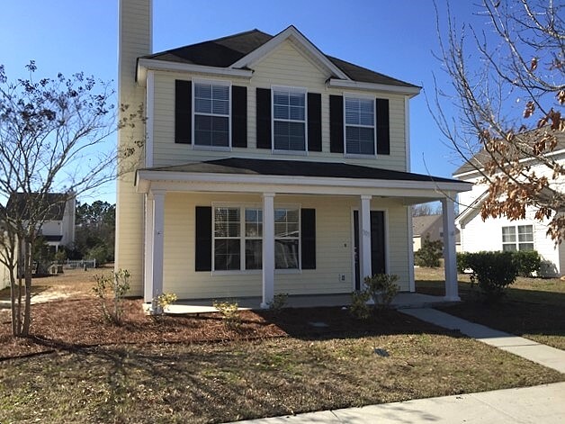 303 Columbia Ln in Bluffton, SC - Building Photo