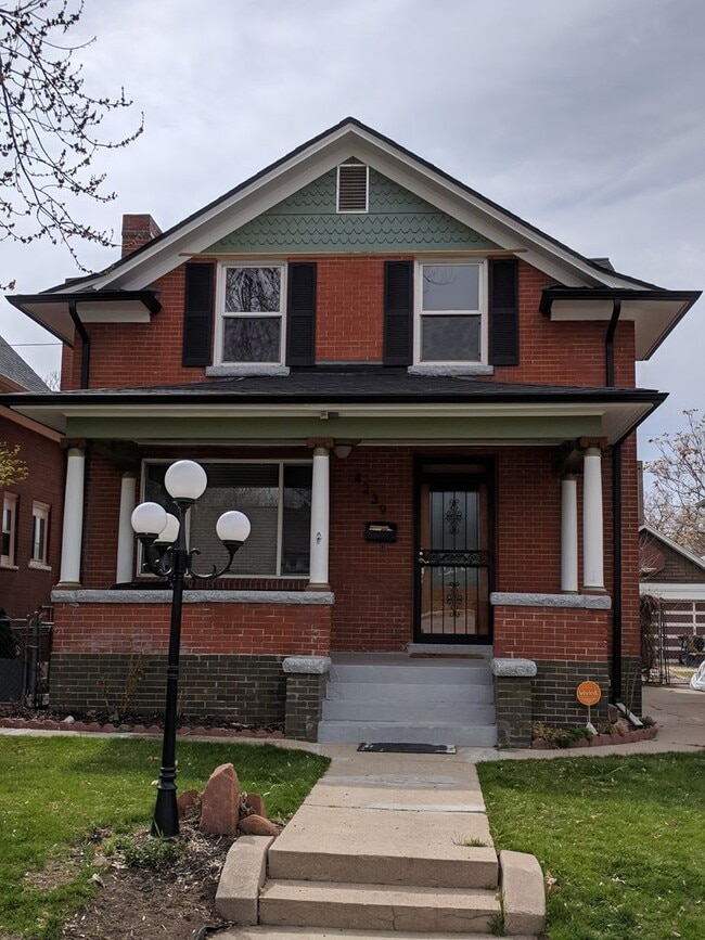 property at 4239 Umatilla St