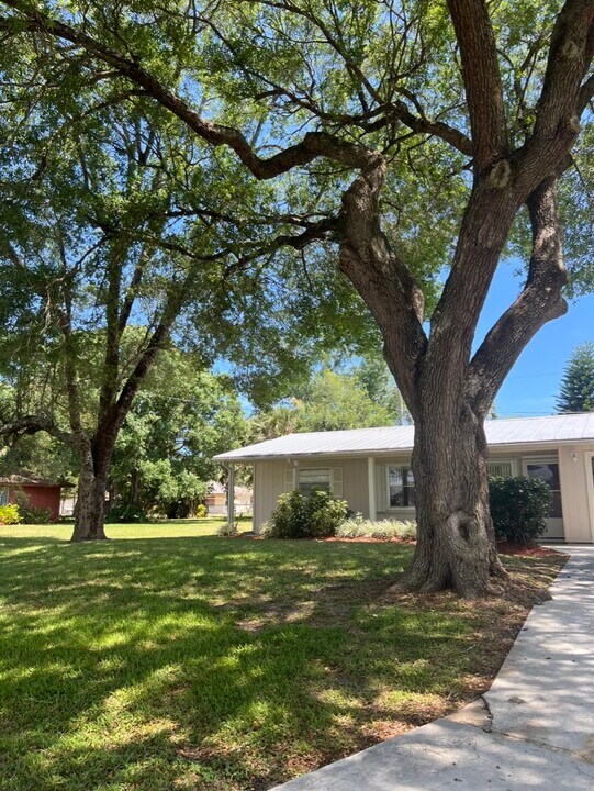 651 Lawson St in Sebastian, FL - Building Photo