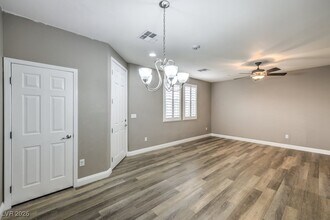 11326 Belmont Lake Dr in Las Vegas, NV - Foto de edificio - Building Photo