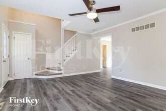 11035 N McKinley Ave in Kansas City, MO - Building Photo - Building Photo