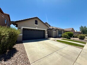 4927 W Magdalena Ln in Phoenix, AZ - Building Photo - Building Photo