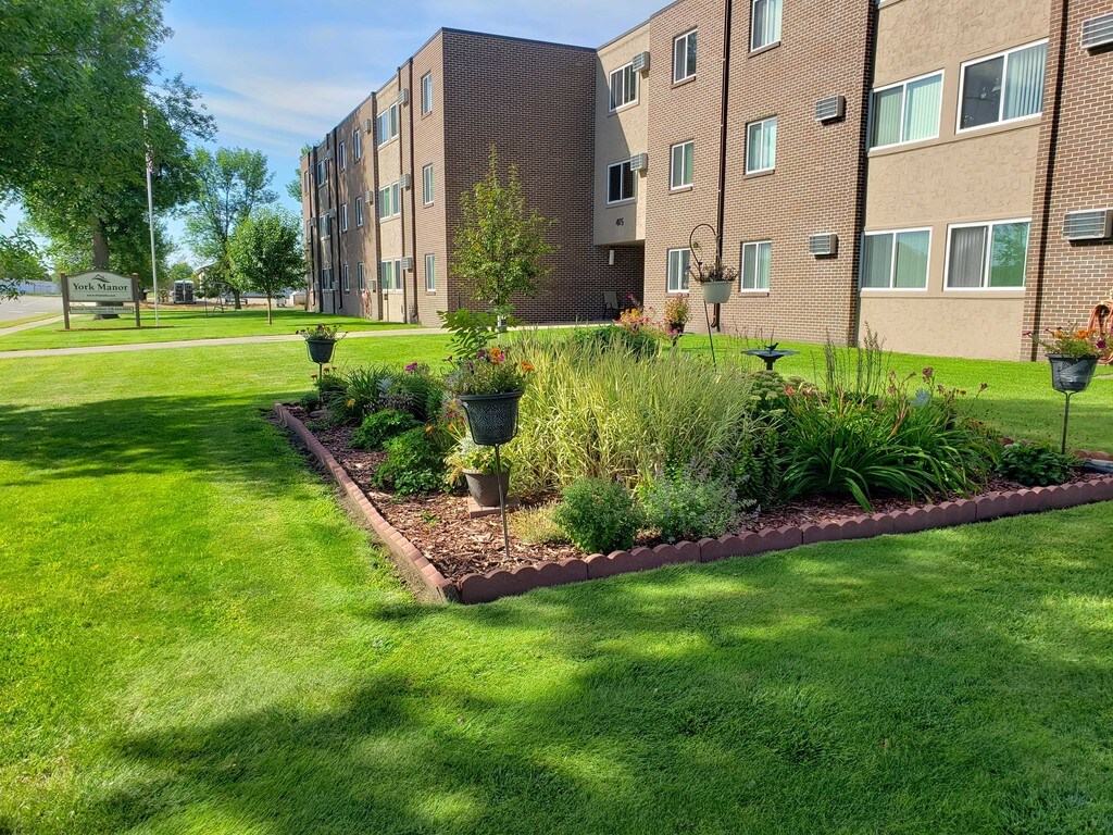 York Manor Senior Apartments Breckenridge, MN Apartments For Rent