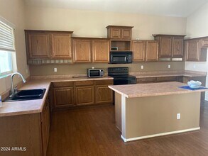 9210 W Frank Ave in Peoria, AZ - Building Photo - Building Photo