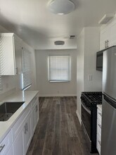 2136 Bonifacio St in Concord, CA - Foto de edificio - Building Photo