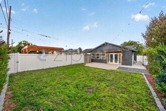 2602 Deodar St in Santa Ana, CA - Building Photo - Building Photo