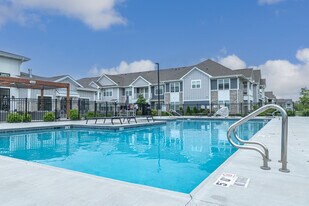 Seasons at Plainfield in Plainfield, IL - Building Photo