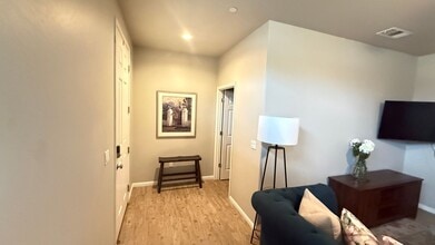 1867 W Roby Ave in Porterville, CA - Building Photo - Building Photo