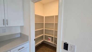 4370 S Alegre Privado in Ontario, CA - Building Photo - Building Photo