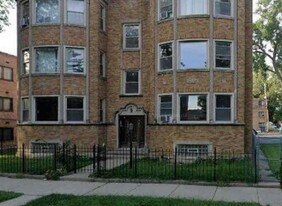 962 E 84th Pl in Chicago, IL - Building Photo