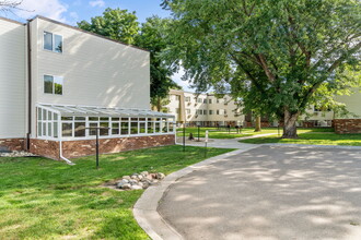 Kilkenny Court in Forest Lake, MN - Foto de edificio - Building Photo