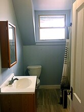 165 Morewood Ave, Unit 2 in Pittsburgh, PA - Foto de edificio - Building Photo