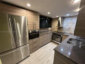 6010 S Falls Cir Dr in Lauderhill, FL - Building Photo