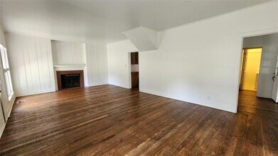 1824 Willowwood St in Denton, TX - Foto de edificio - Building Photo