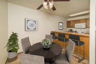 Terrace Hills Apartments in Sioux Falls, SD - Building Photo - Building Photo