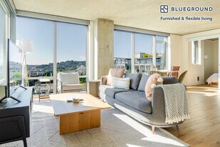 225 Cedar St in Seattle, WA - Building Photo