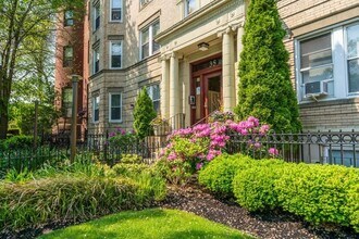 35 Park Dr, Unit 4 in Boston, MA - Foto de edificio - Building Photo