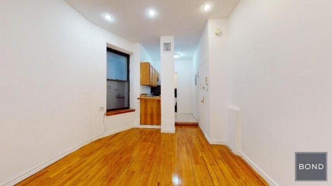 property at 214 E 10th St
