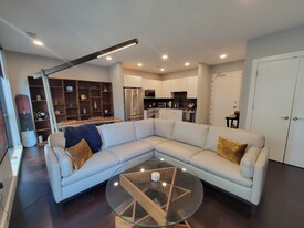 350 Oliver Ave, Unit 1208 in Pittsburgh, PA - Building Photo