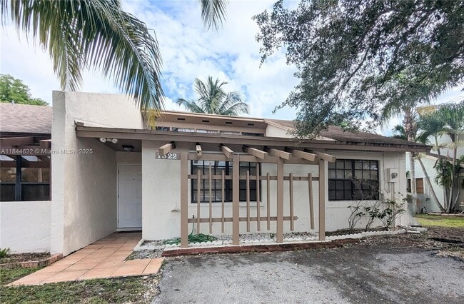 1322 Sandpiper Blvd in Homestead, FL - Building Photo - Building Photo