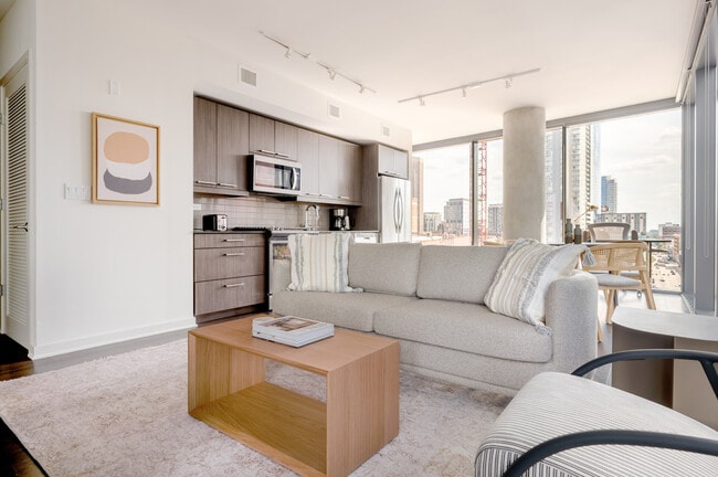 730 W Couch Pl in Chicago, IL - Foto de edificio - Building Photo