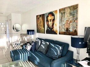 14020 SW 91st Terrace in Miami, FL - Building Photo - Building Photo