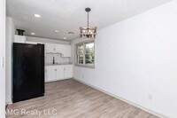 634 Woodburn Dr photo'