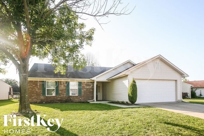 1821 Windy Hl Ln in Indianapolis, IN - Building Photo - Building Photo