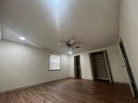 743 Yorkshire St photo'