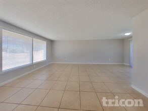 3830 W Royal Palm Rd in Phoenix, AZ - Building Photo - Building Photo