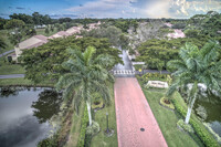 293 Old Meadow Way in Palm Beach Gardens, FL - Foto de edificio - Building Photo