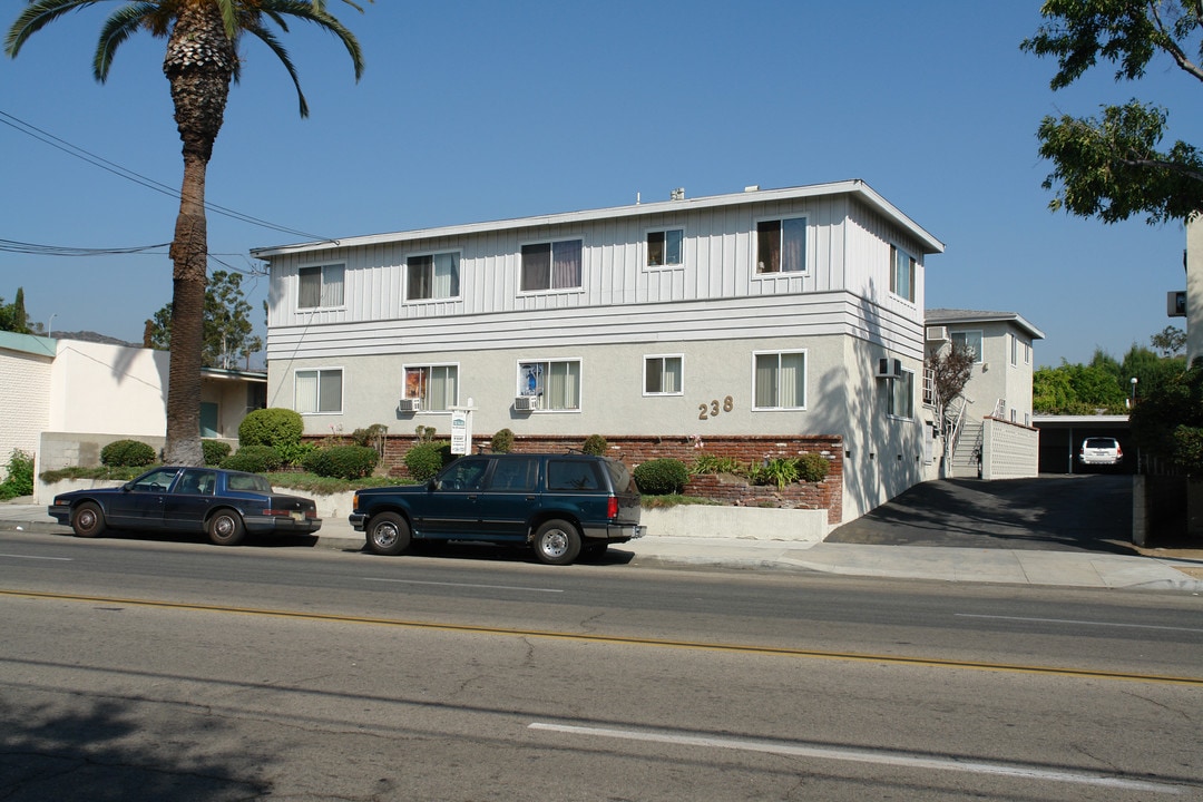 238 N Verdugo Rd in Glendale, CA - Building Photo