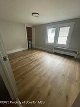 77 St Clair St in Wilkes-Barre, PA - Building Photo - Building Photo