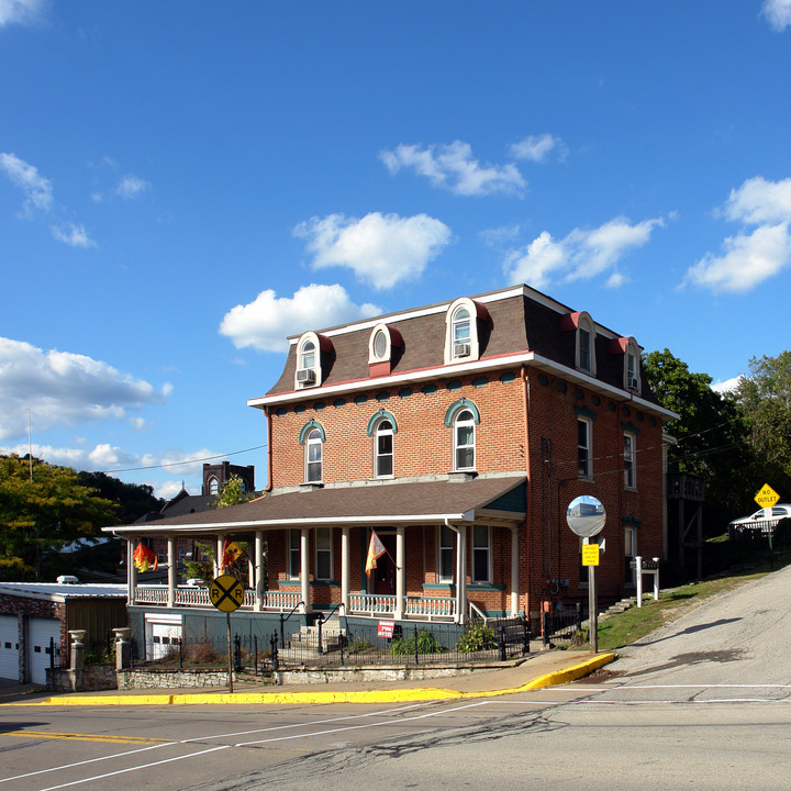 303 E Main St in West Newton, PA - Building Photo