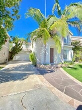 25 Caledon Ct in Aliso Viejo, CA - Foto de edificio - Building Photo