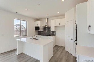 170 S Vandriver Wy in Aurora, CO - Building Photo - Building Photo