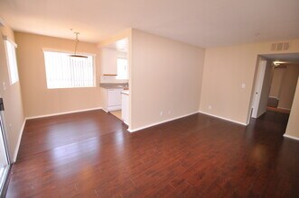 5002 Tujunga Ave, Unit 103 in Los Angeles, CA - Building Photo - Building Photo