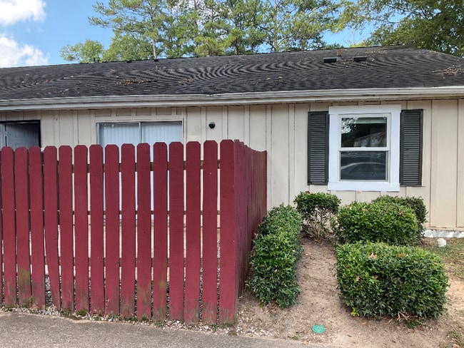 property at 4701 Flat Shoals Rd