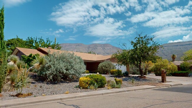 3033 El Dorado in Alamogordo, NM - Foto de edificio - Building Photo