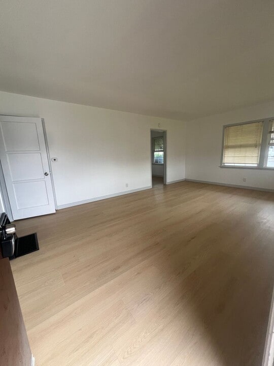 2115-2117 S Garfield Ave in Monterey Park, CA - Building Photo